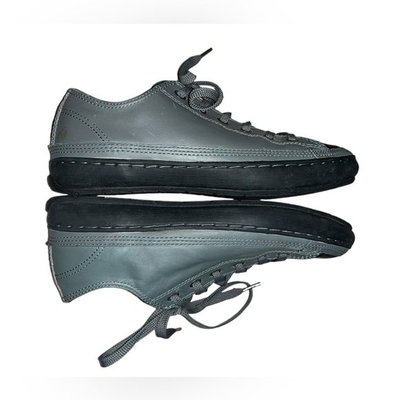 Converse Gray and Black Leather Allstars Size 8 - Picture 5 of 7